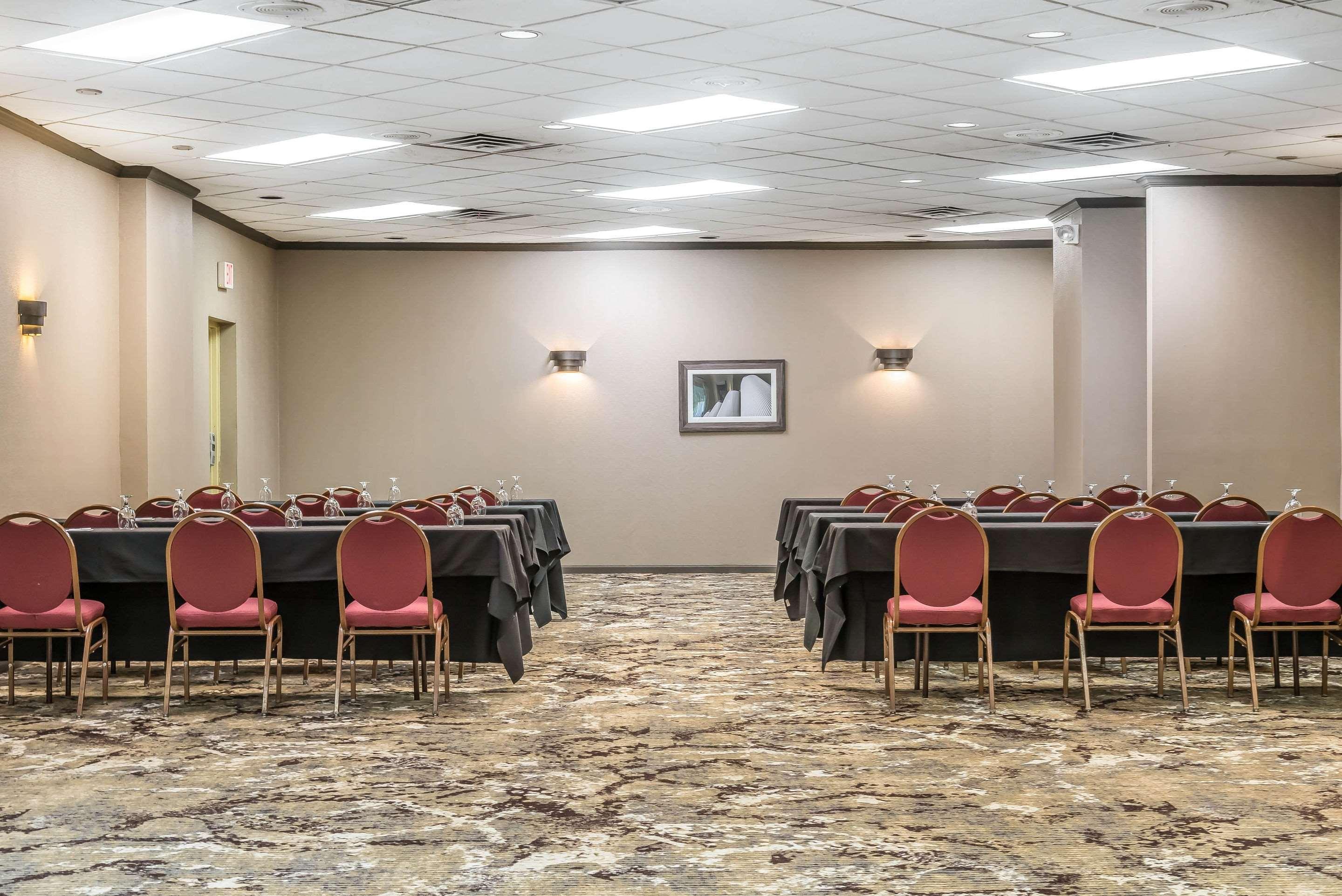 South Saint Paul Envision Hotel Saint Paul South מראה חיצוני תמונה